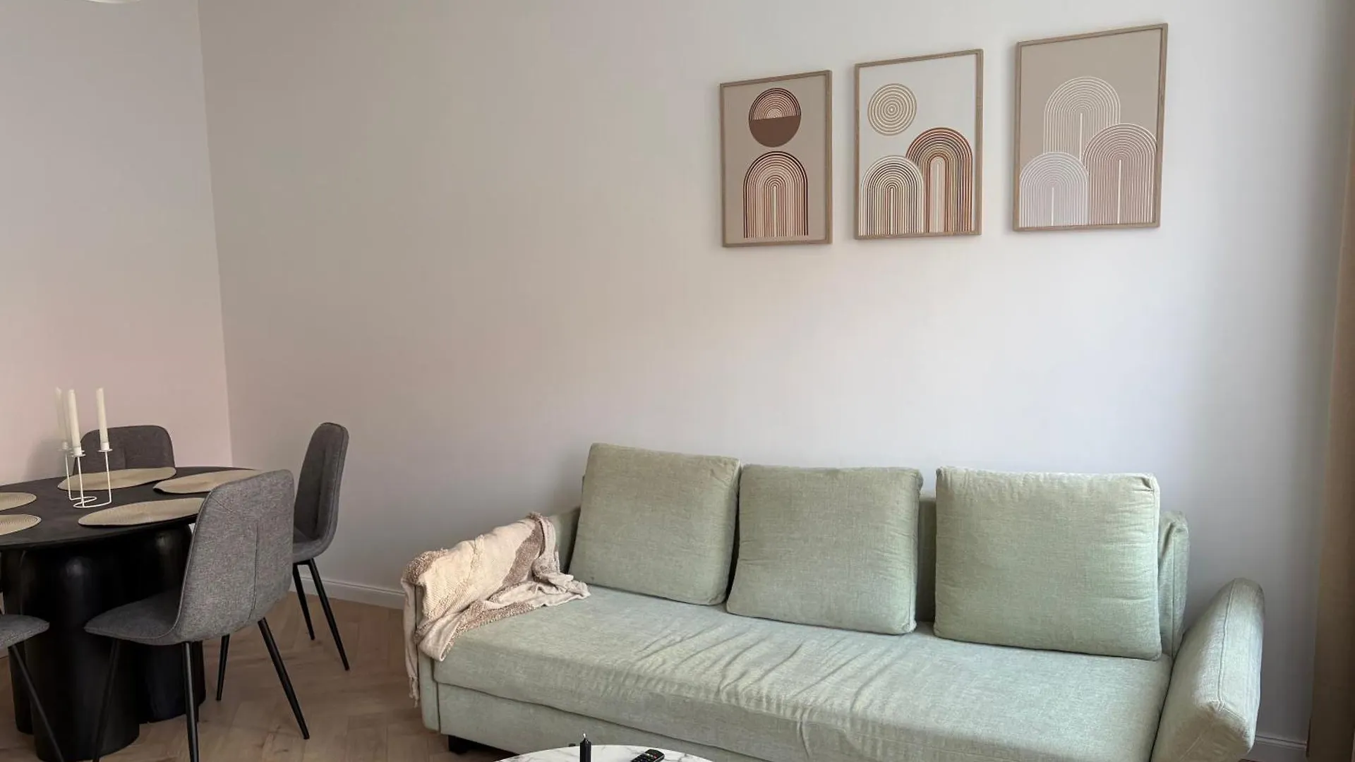 Stylish Und Neu Renoviert In Ruhelage Mit Zentrumsanbindung Wien